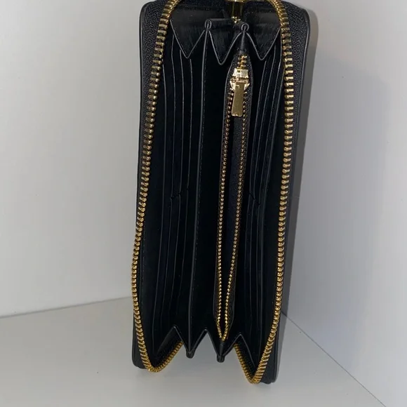 Coach Logo with Bee Print Wristlet Zip Around Accordion Style Wallet Like New - Picture 7 of 12